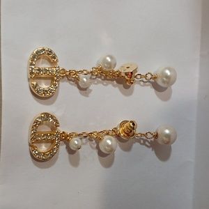 WOMEN'S CHRISTIAN DIOR GOLD FAUX PEARL CRYSTAL EARRINGS